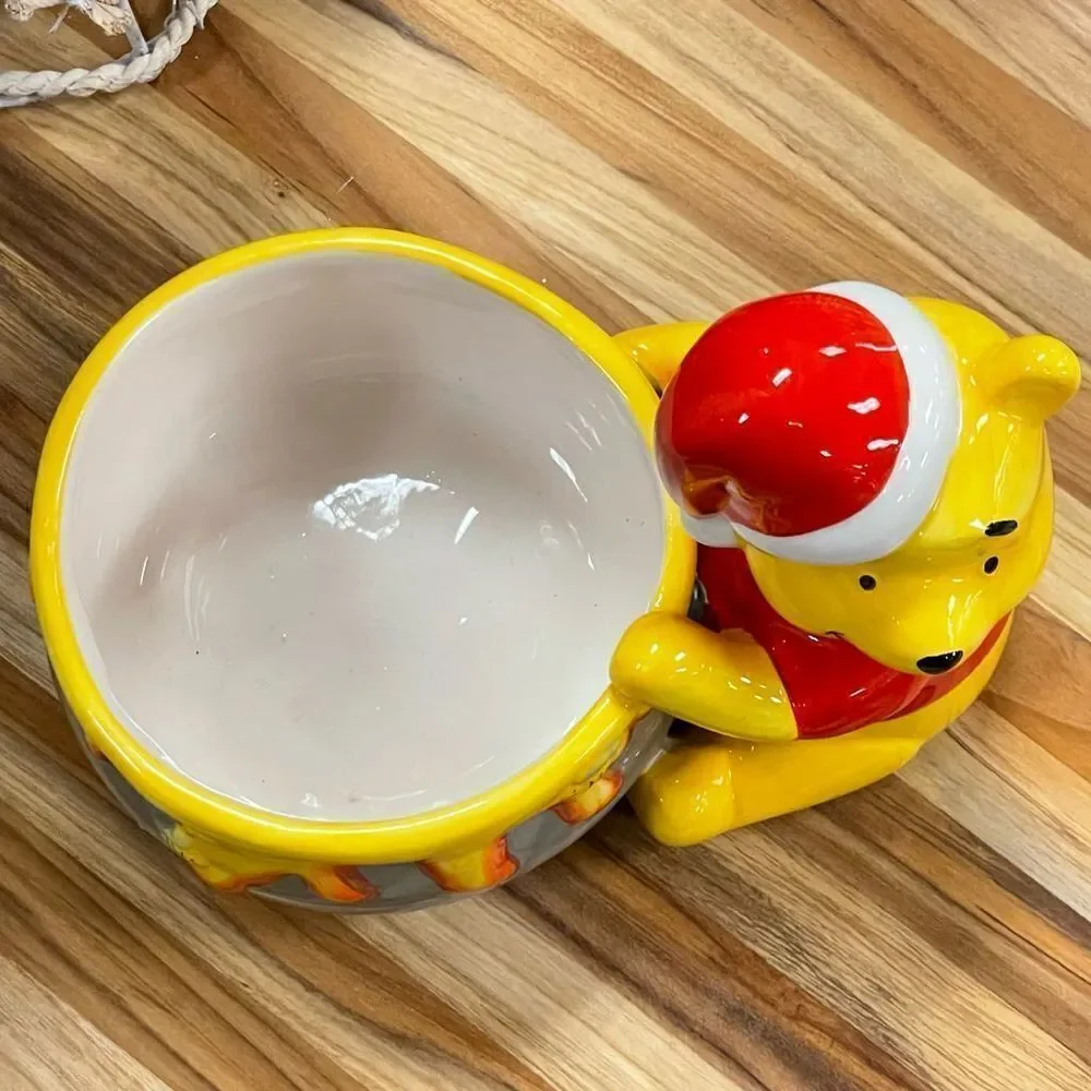 NWT Disney Winnie The Pooh with Santa Hat Glossy Ceramic Yellow Red Hunny Bowl